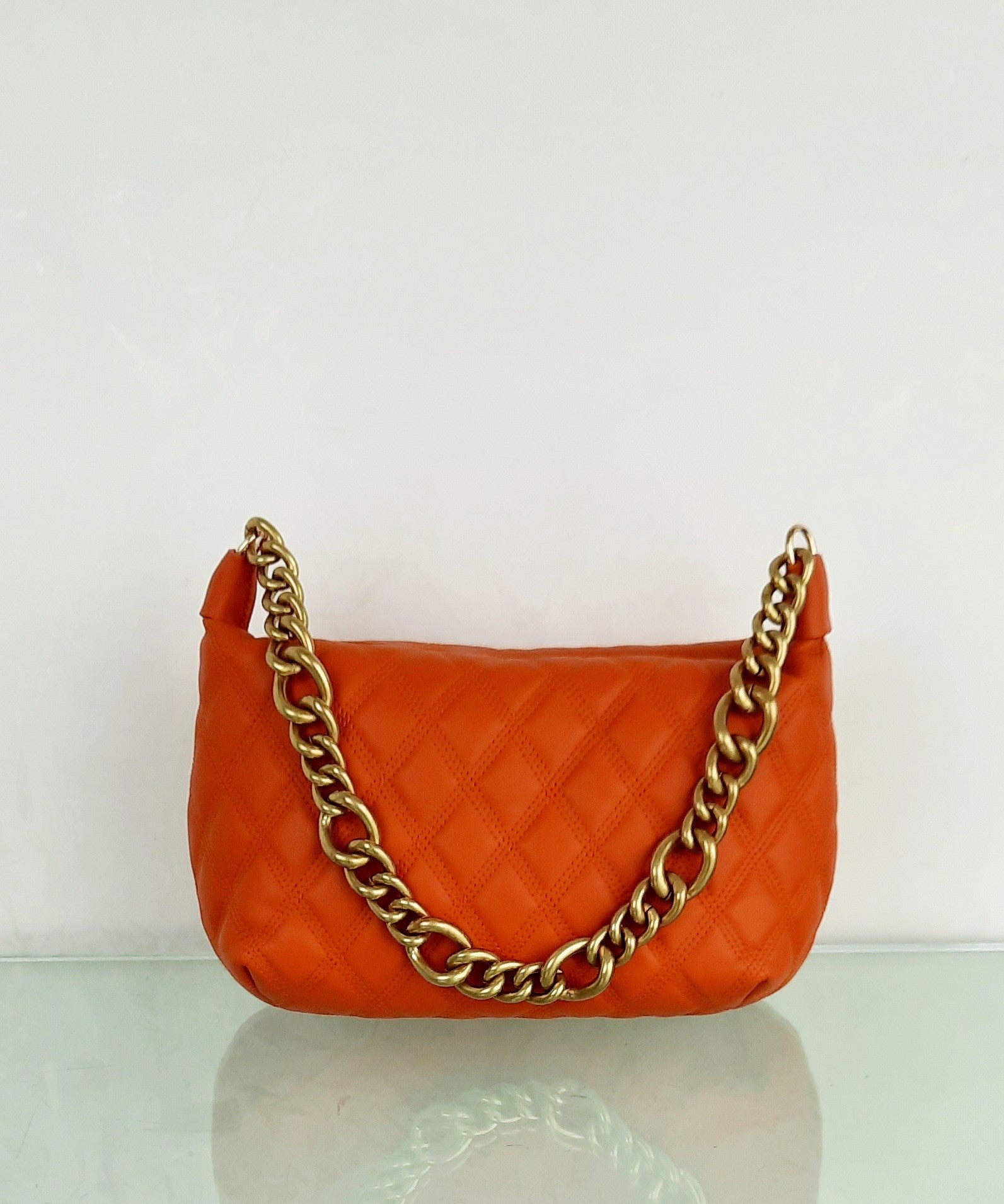 Borsa in pelle con catena grande