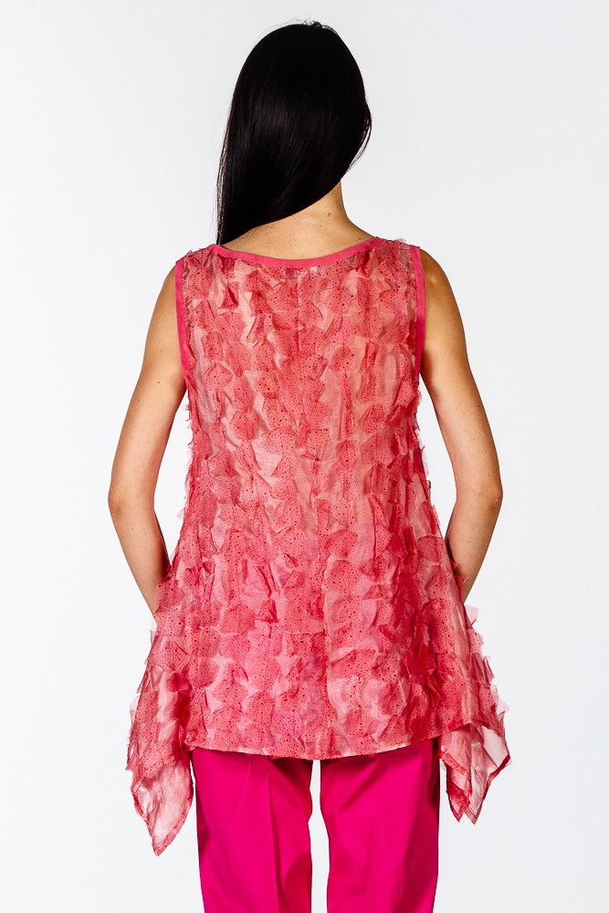Top rosa con petali